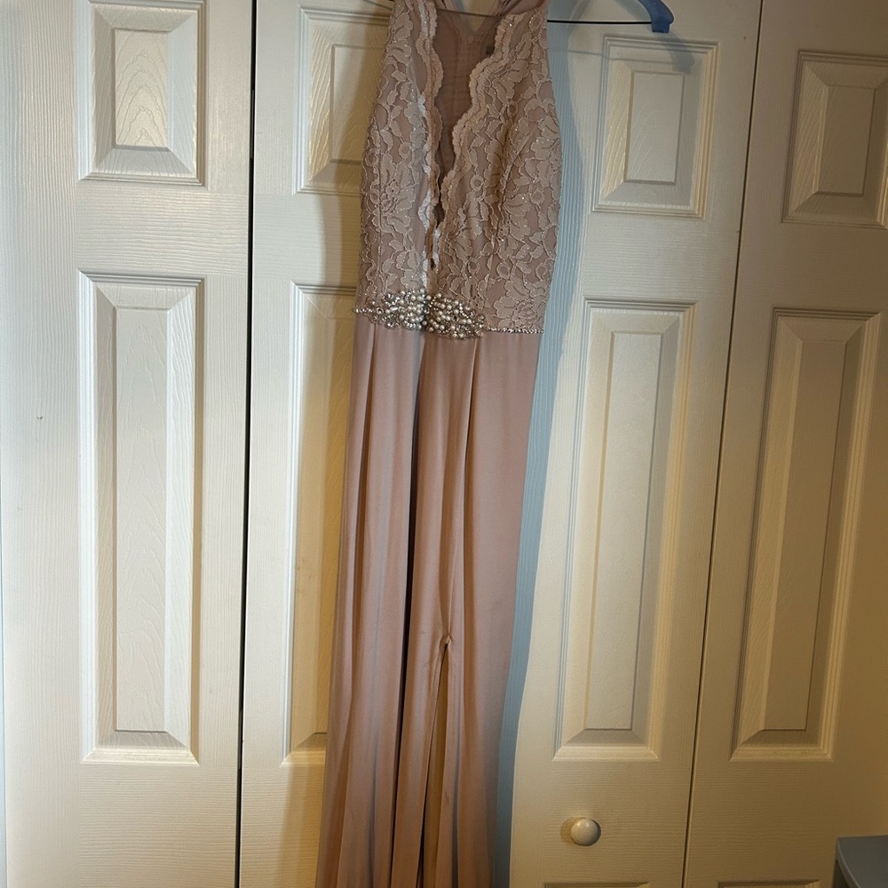 Blush Pink Sleeveless Plunge Gown for Prom